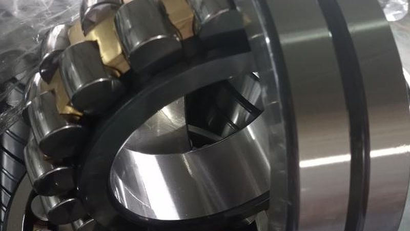 小型深沟球轴承选型：关键参数与适用场景解析